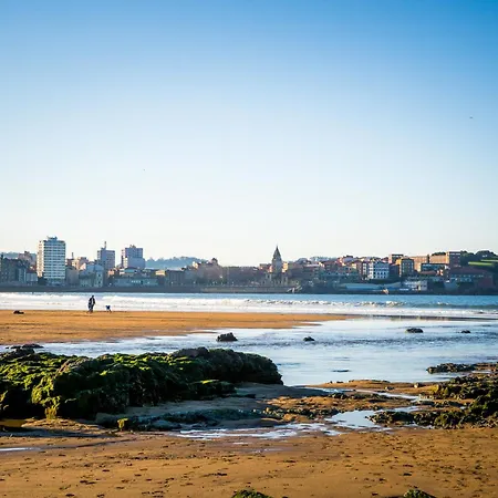 Centro By Silastur 希洪